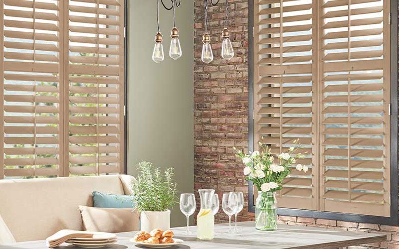 wood-shutters-dining-room-img